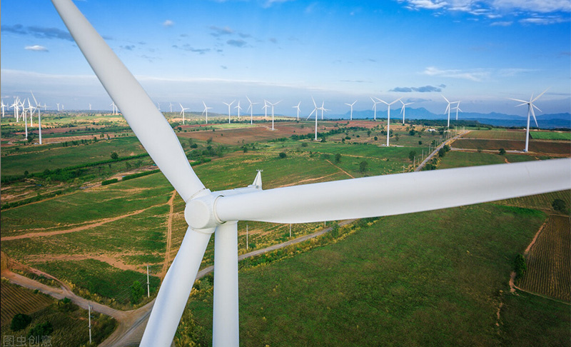Analysis of Material Selection for Wind Power Spindle Bearings
